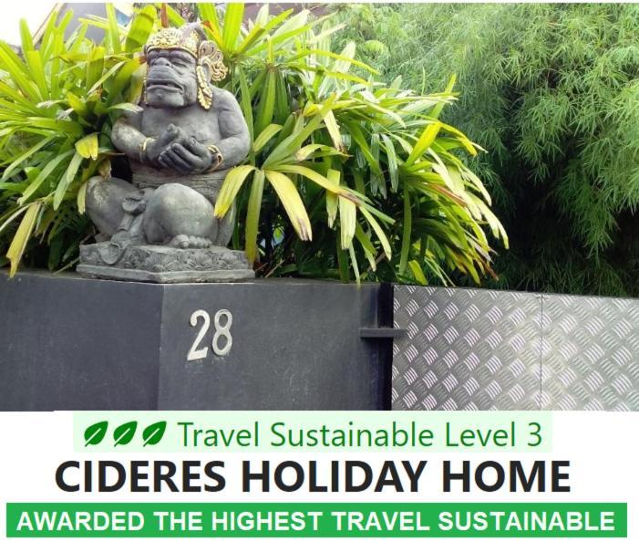 Cideres Holiday Home Majalengka Kültér fotó